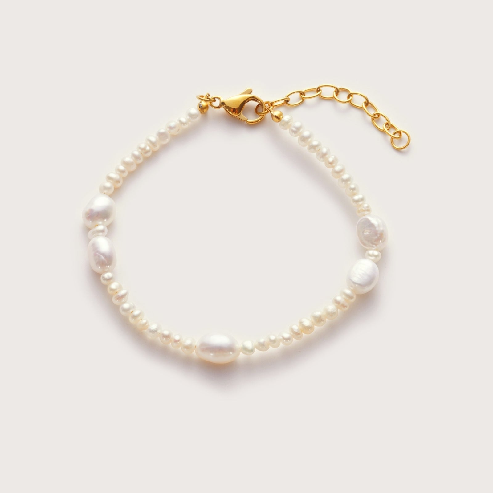 Gold Pearl Bracelet – waterproof gold bracelet with mixed-size pearls