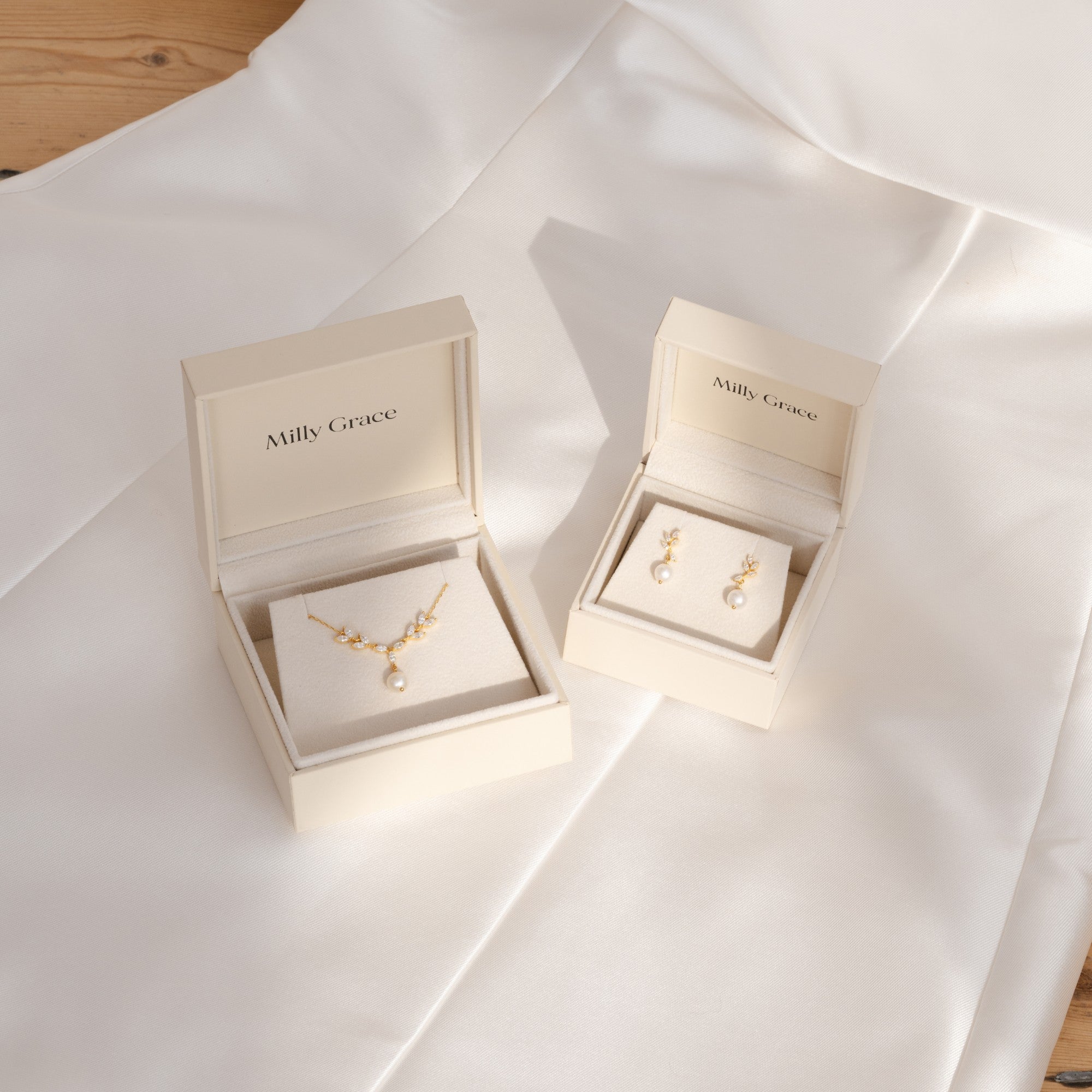 EmilysWorld Gold Evervine Pearl Necklace