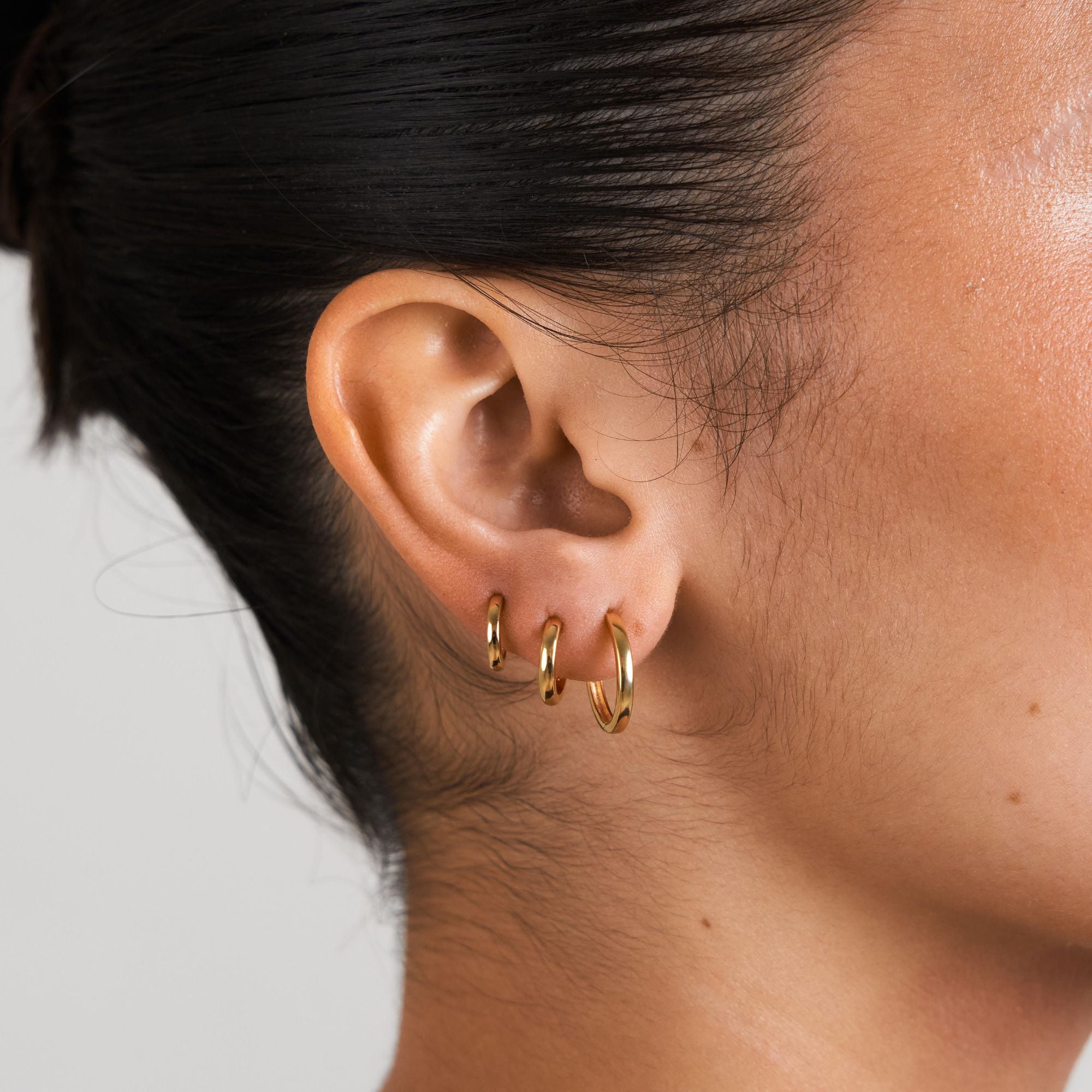 Gold Essential Medium Hoops