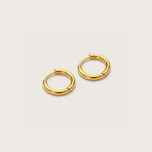 Gold Ultimate Huggies 8mm Lifestyle