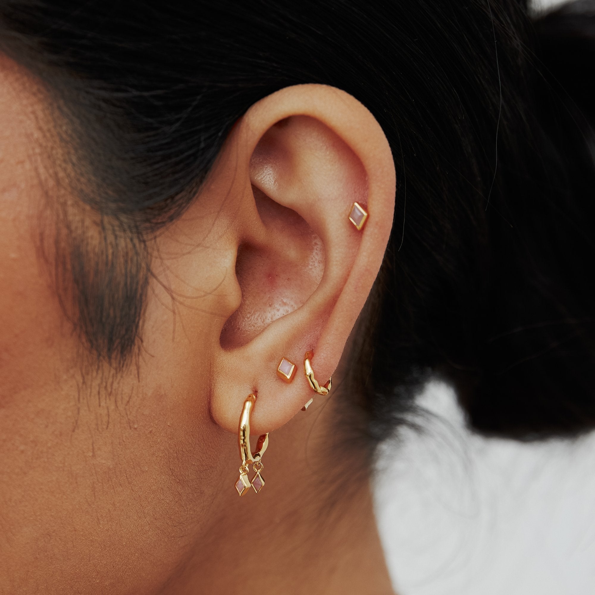 Gold Single Ethereal Cartilage Clicker Earring