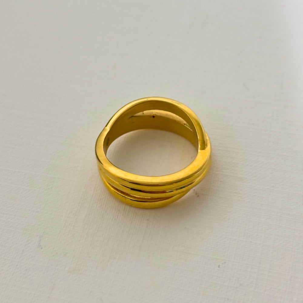 Sample Sale Gold Flow Band Ring Size Medium (Waterproof)