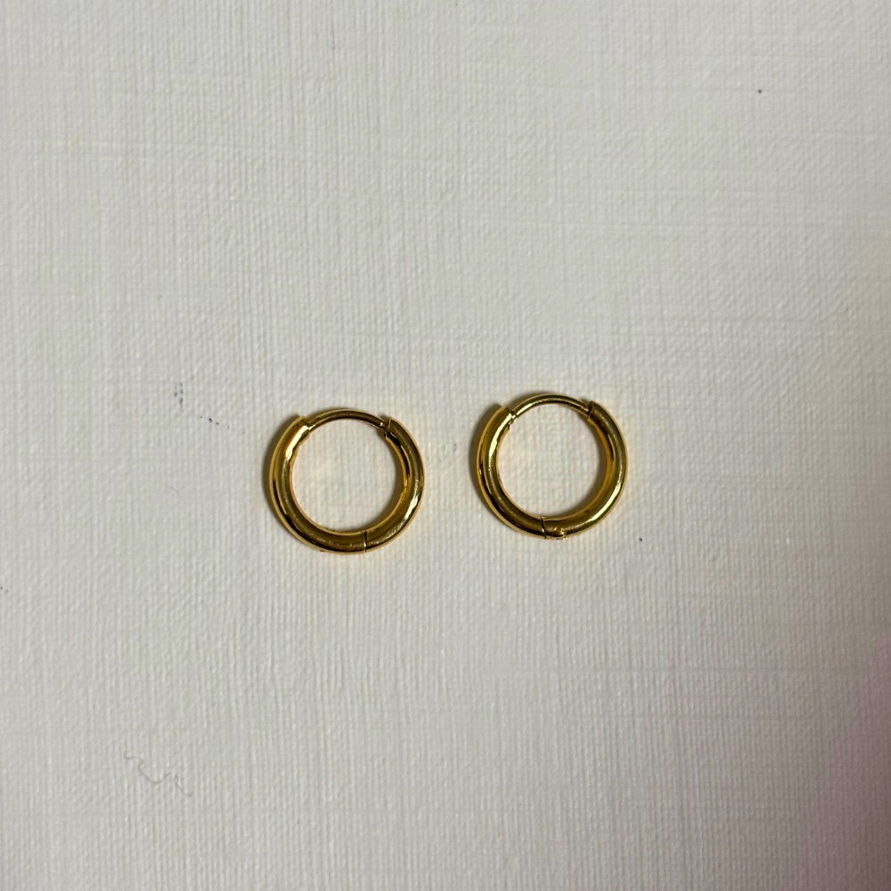 Sample Sale Gold Ultimate 8mm Huggies (Waterproof)