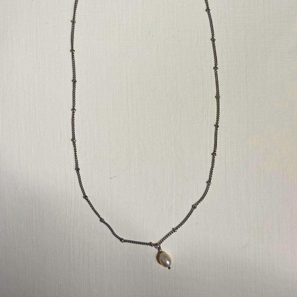 Sample Sale Silver Pearl Pendant Necklace (Waterproof)