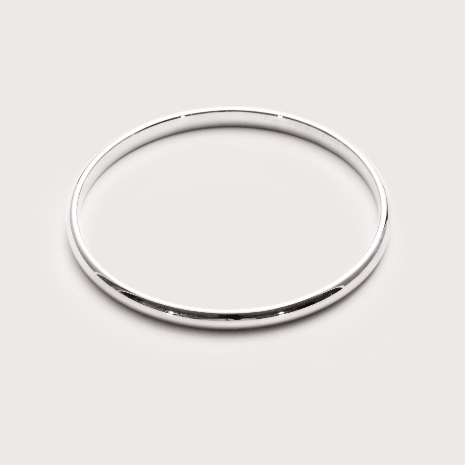 Silver Maxi Bangle detail