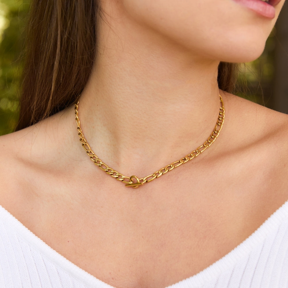 Gold Chunky Figaro T-Bar Choker Necklace