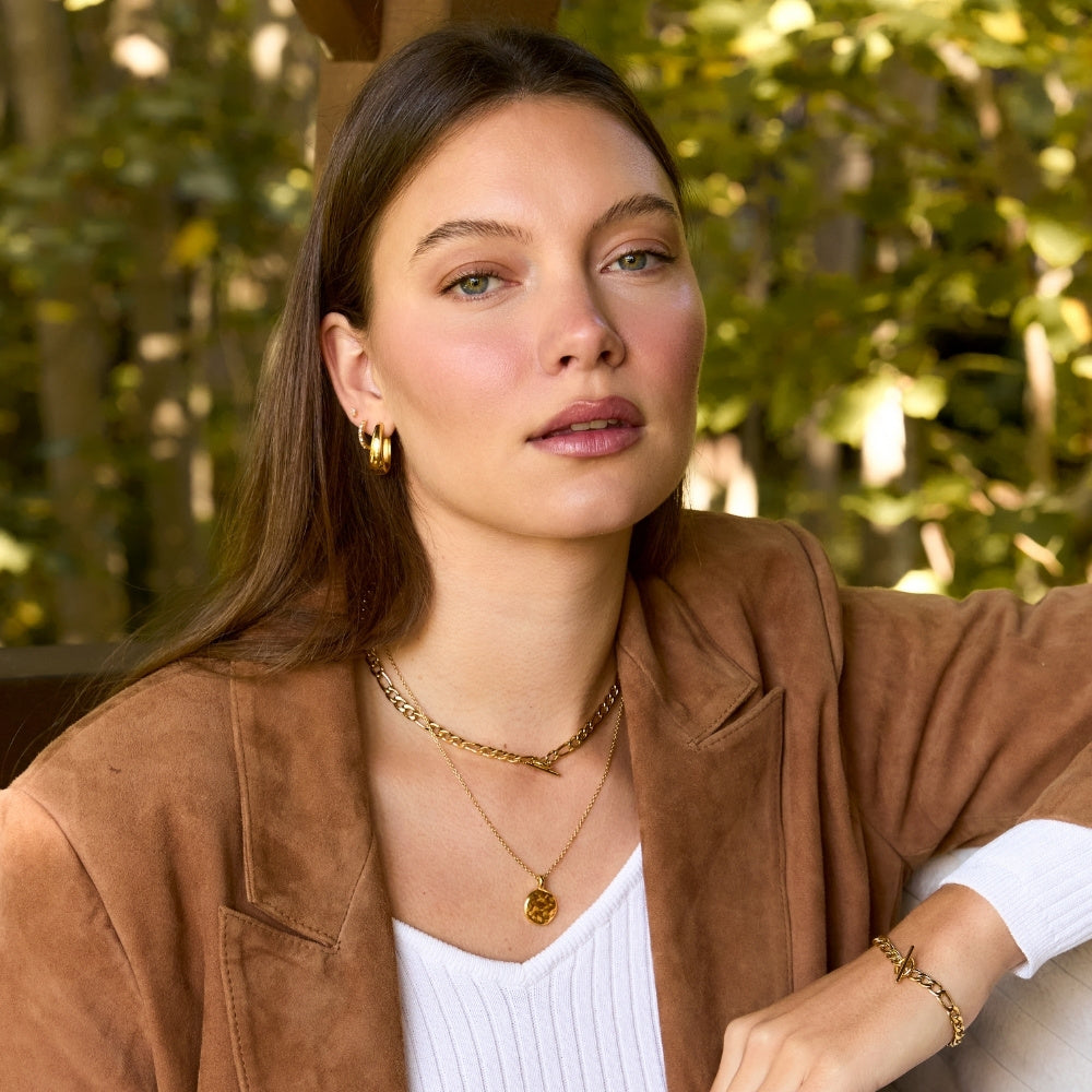 Gold Chunky Figaro T-Bar Choker Necklace