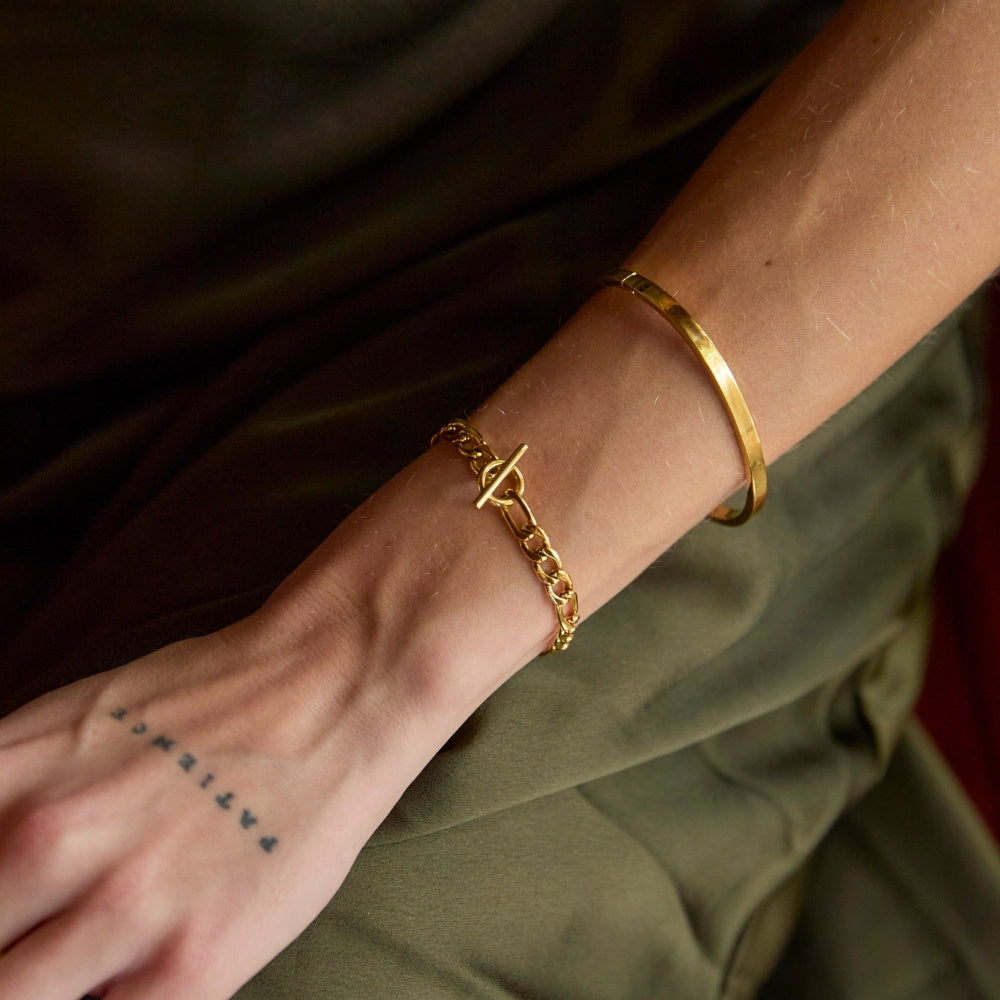 Gold Chunky Figaro T-Bar Bracelet