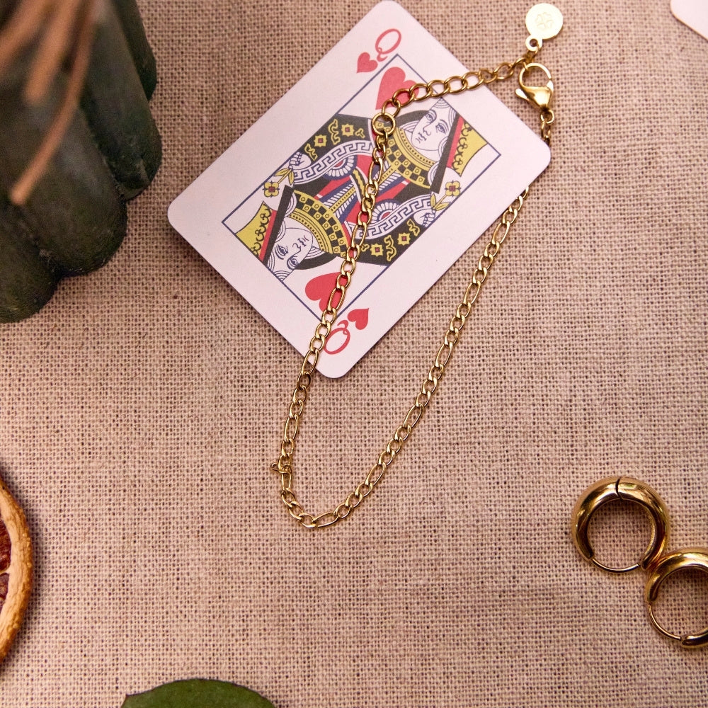 Gold Dainty Figaro Bracelet