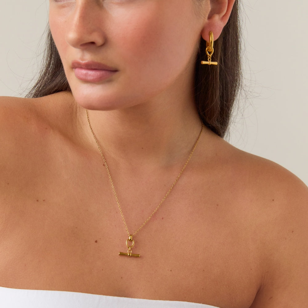 Gold T-Bar Pendant Necklace