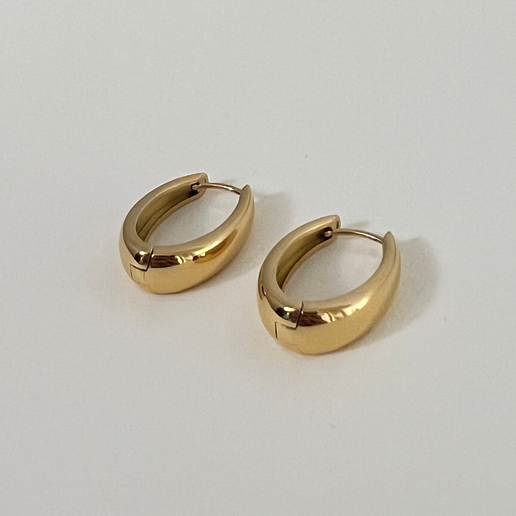 Sample Sale Gold Oval Hoops (Waterproof)