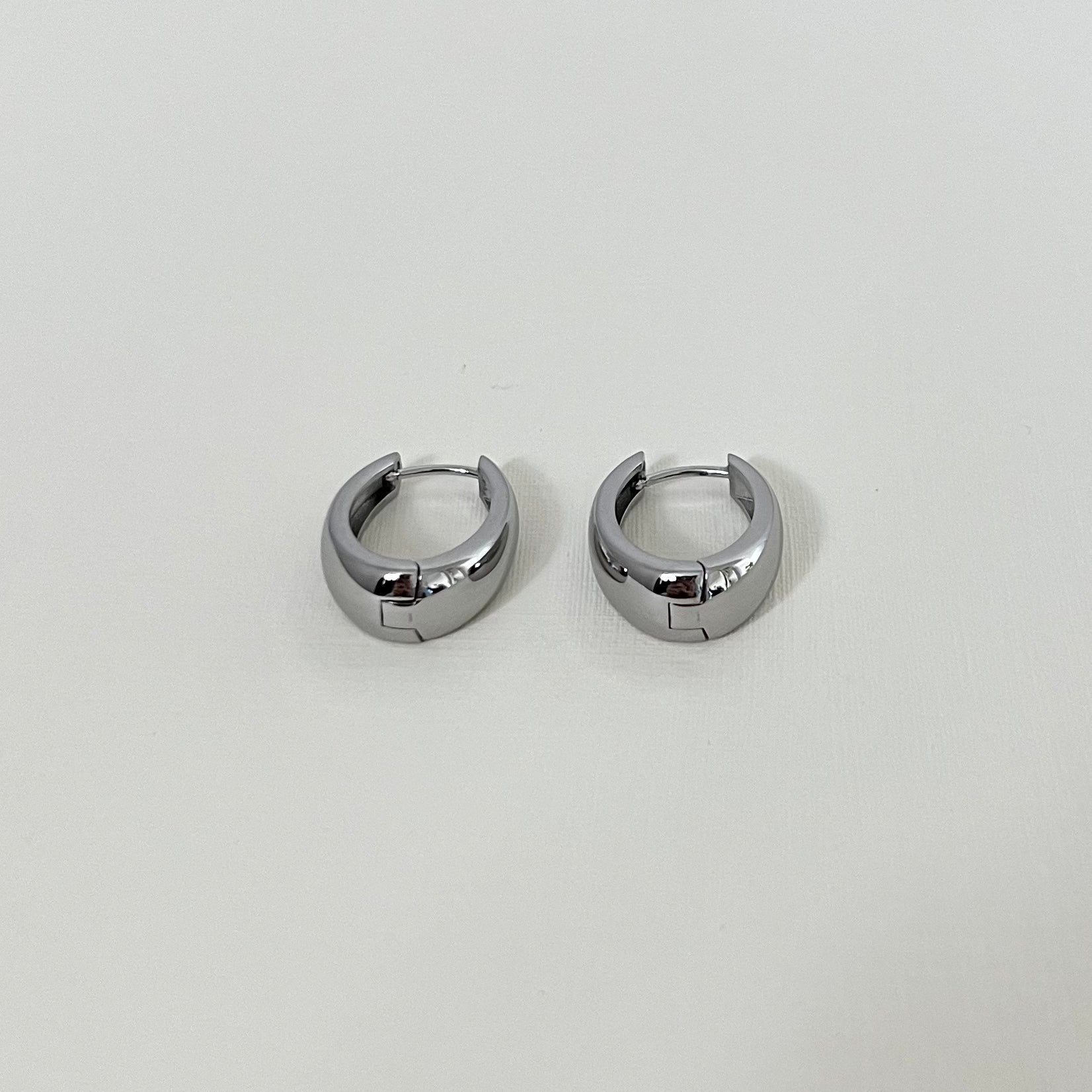Sample Sale Silver Oval Hoops (Waterproof)