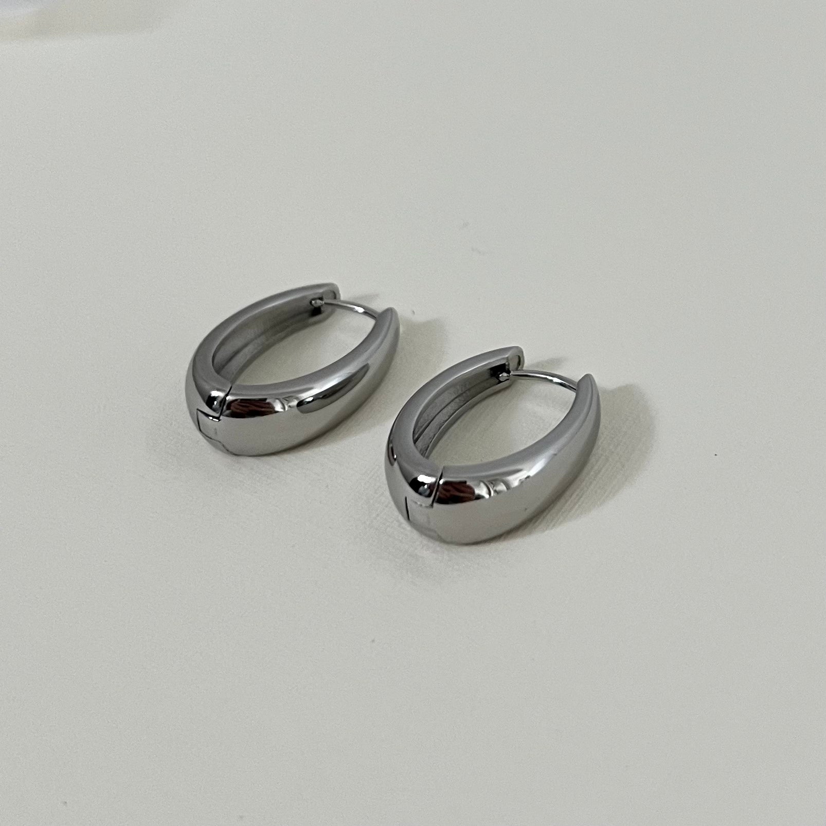 Sample Sale Silver Oval Hoops (Waterproof)