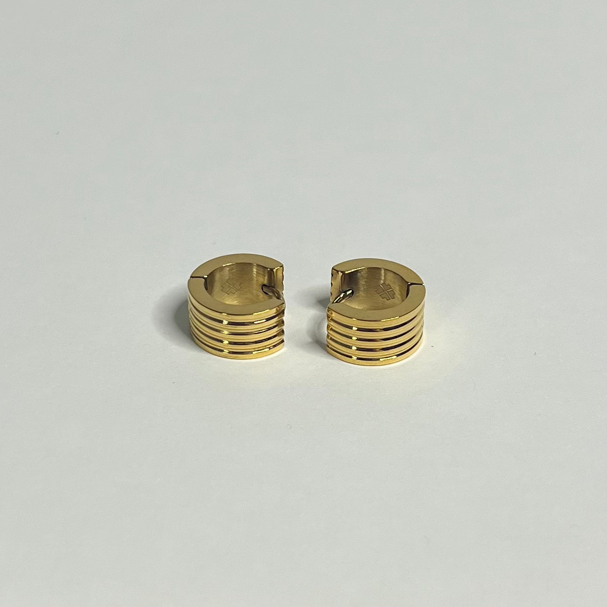 Sample Sale Gold Chunky Ridged Huggies (Waterproof)