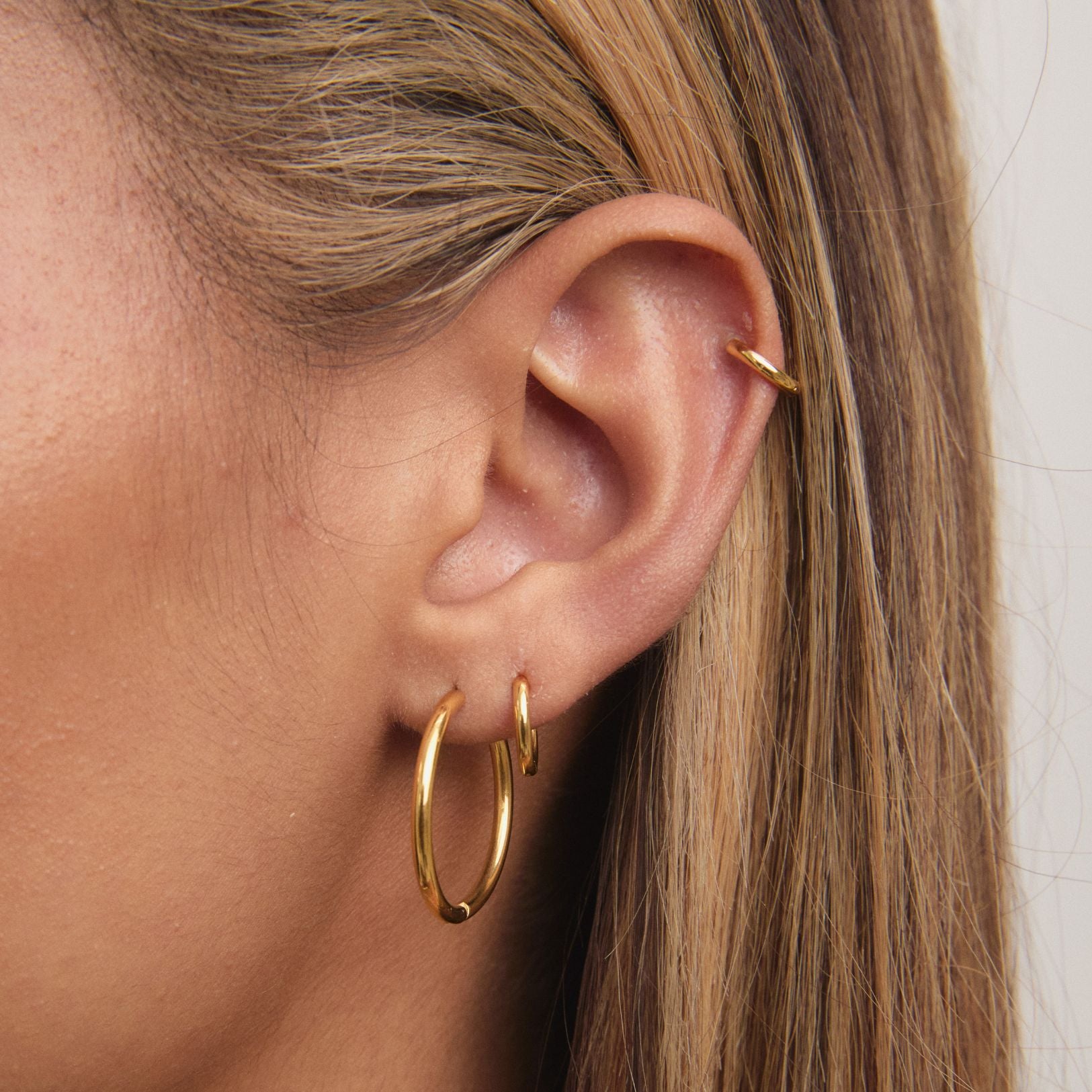 Gold Ultimate Midi Hoops 20mm