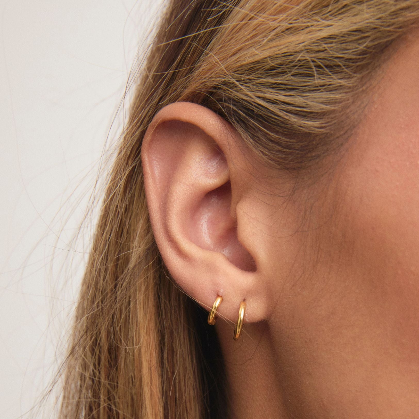 Gold Ultimate Huggies 8mm
