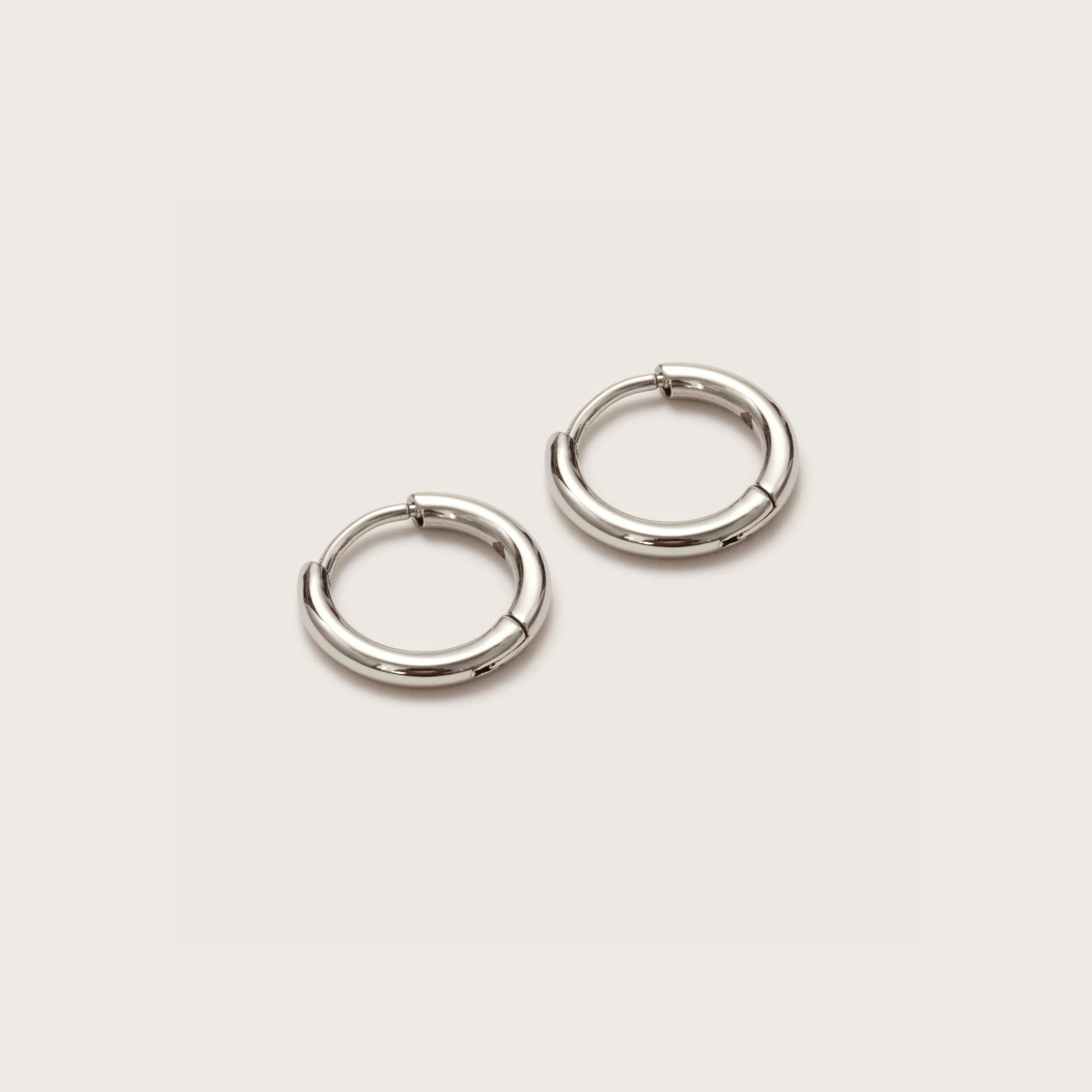 Silver Ultimate Huggies 8mm