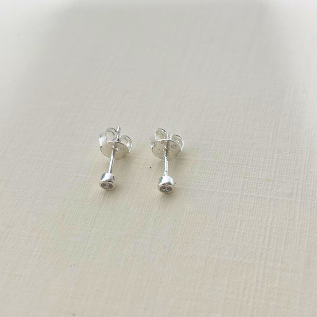 Sample Sale Silver Round Gemmed Studs (Sterling Silver)