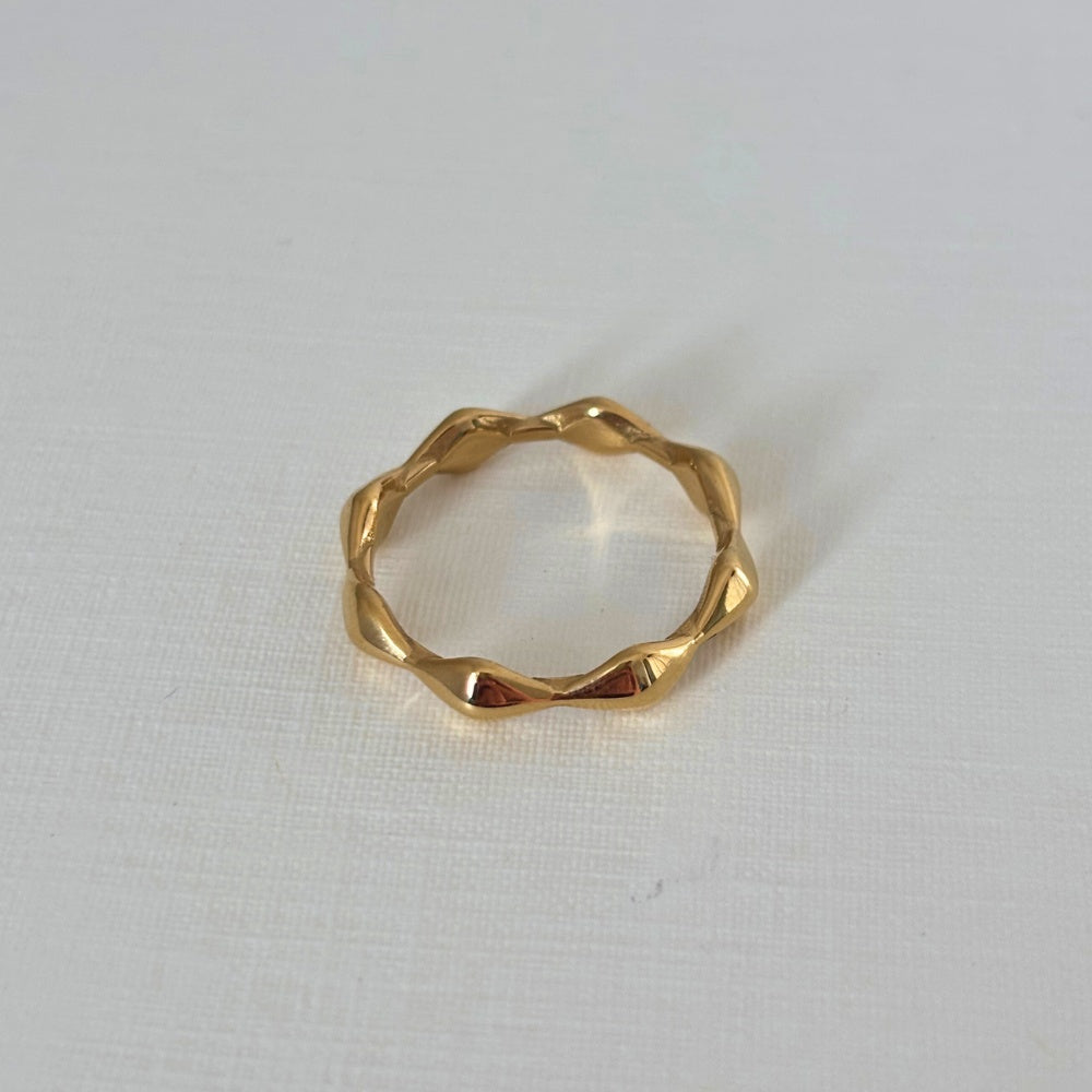 Sample Sale Gold Band Ring - Medium (Waterproof)