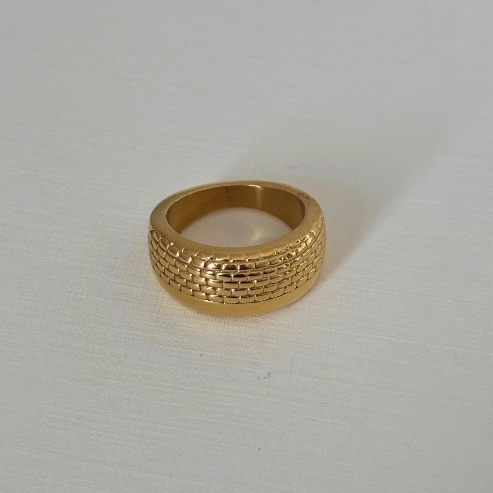 Sample Sale Gold Woven Ring - Medium (Waterproof)