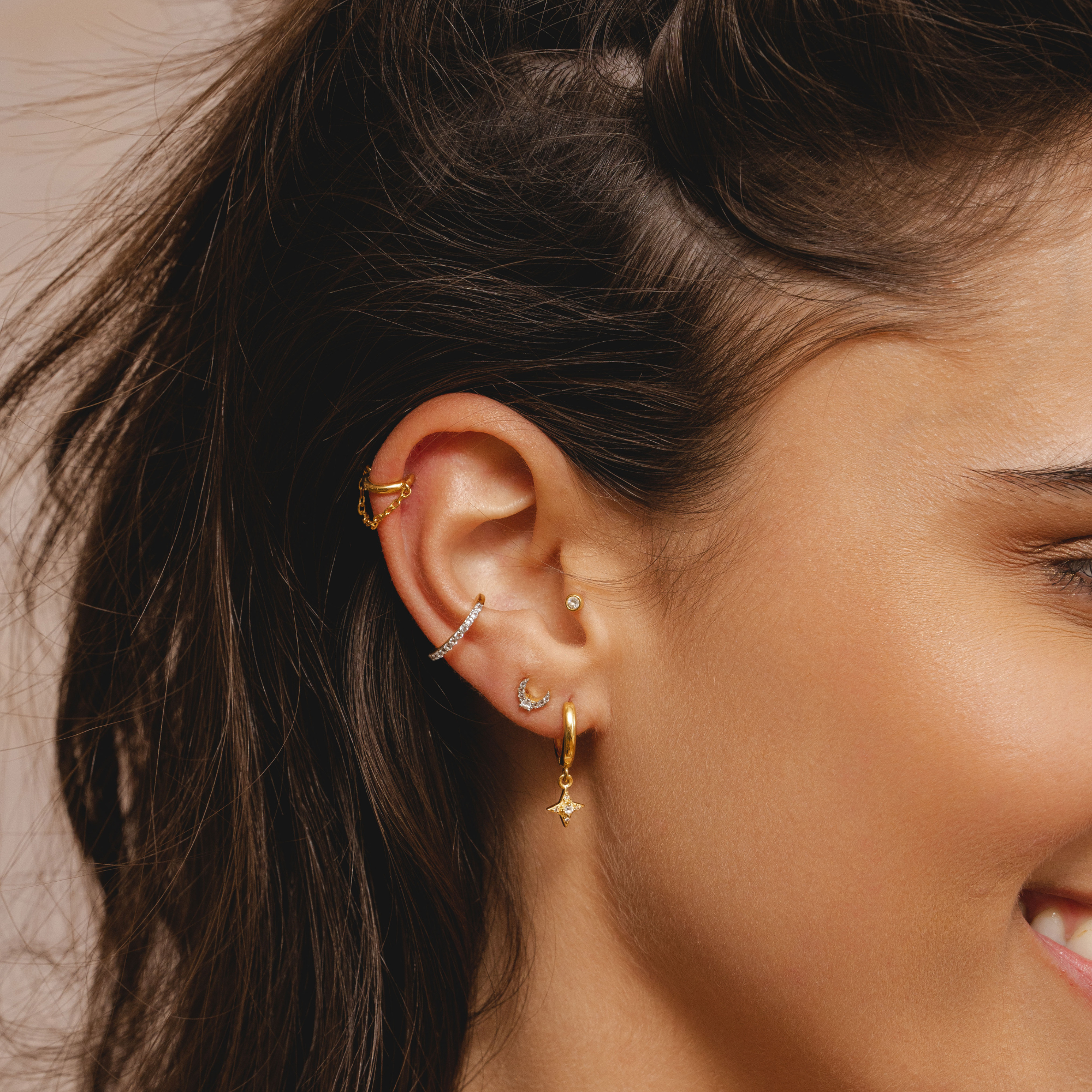 Gold Single Minimal Chain Clicker Earring