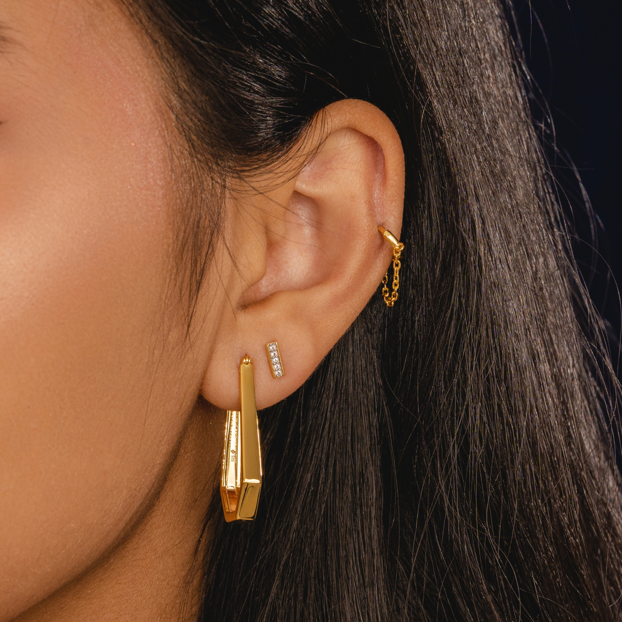 Gold Single Minimal Chain Clicker Earring