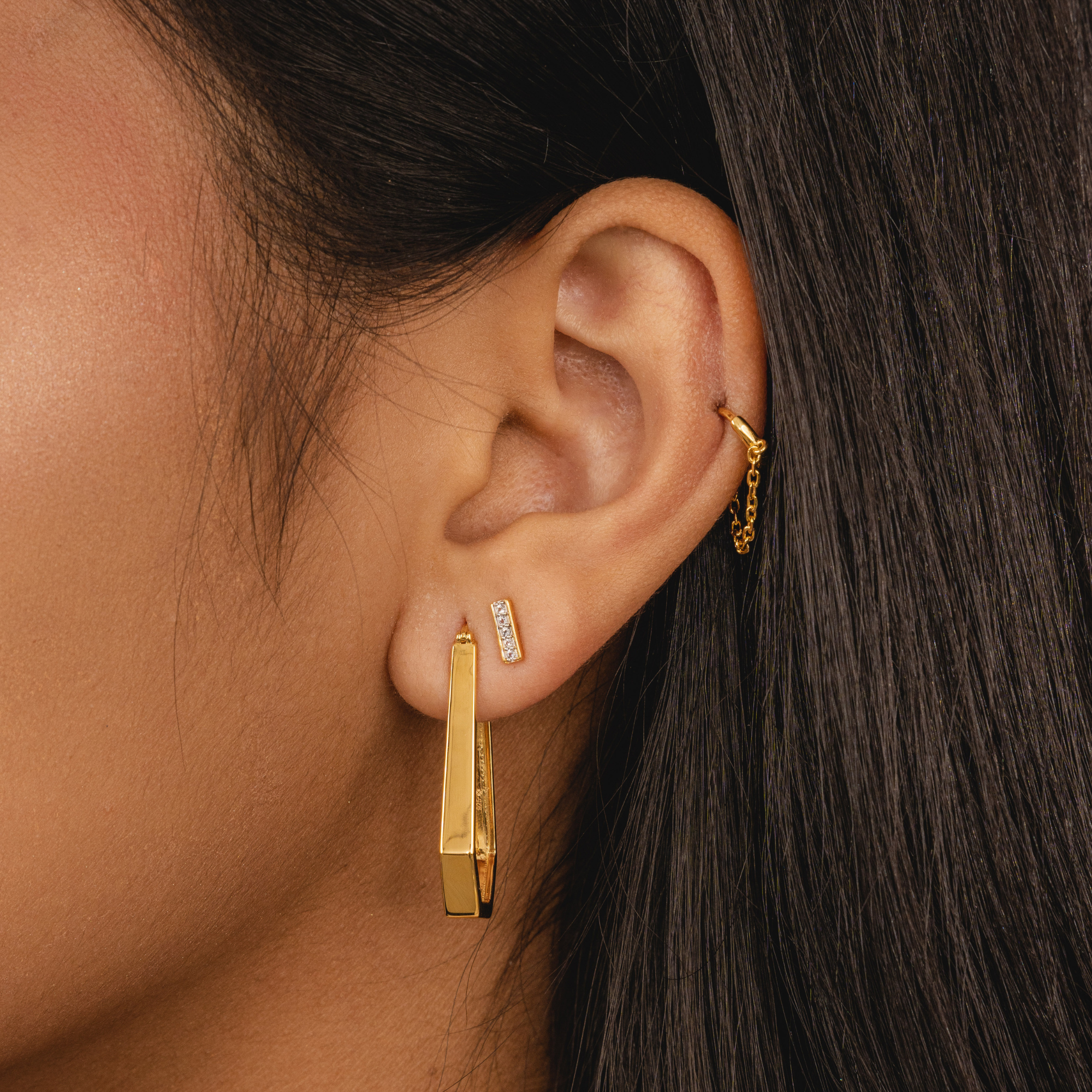 Gold Single Minimal Chain Clicker Earring