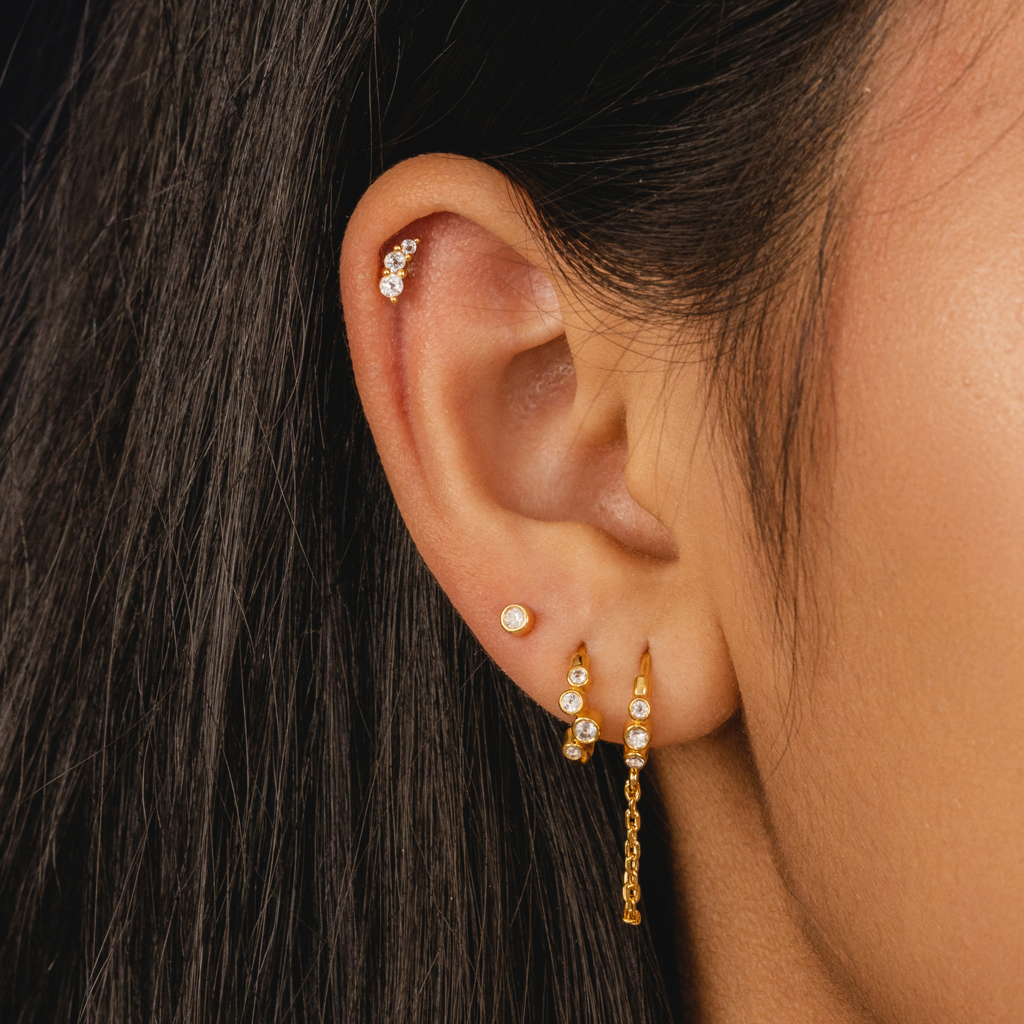 Gold Single White Topaz Round Stud Earring